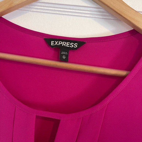 Express Top - Picture 2 of 3